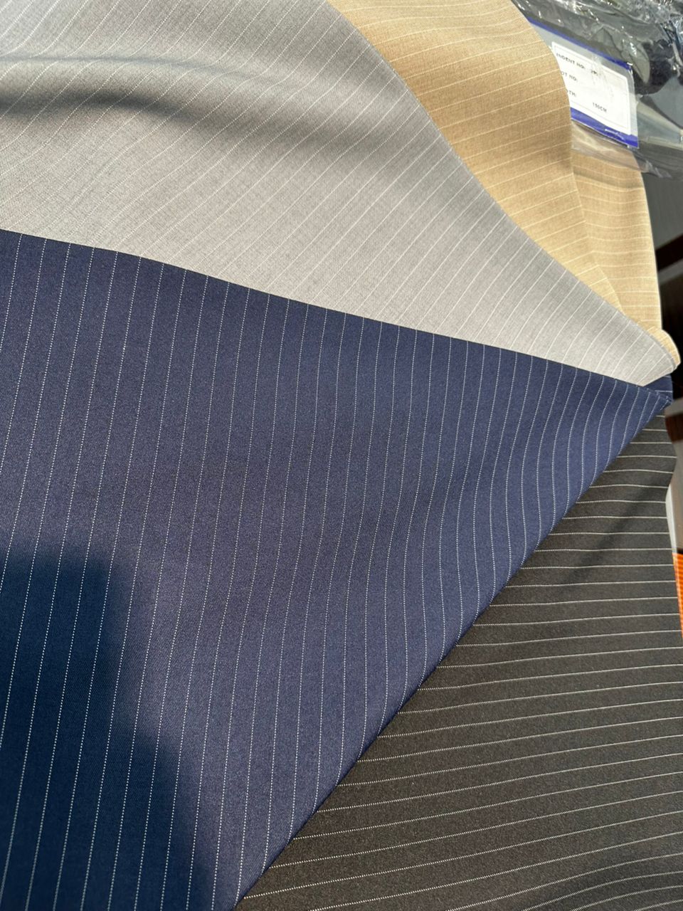 خرید پارچه بزیاق راه راه